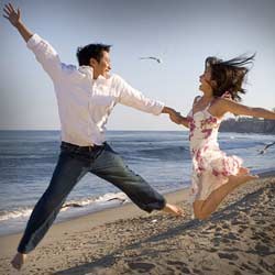 10 Cute Engagement Photo Poses Ideas On The Beach Wedding Web Corner